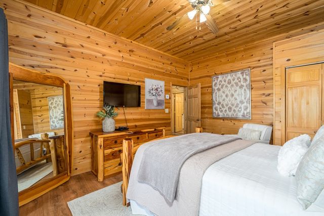 363 Crestview Drive, Morganton, GA 30560