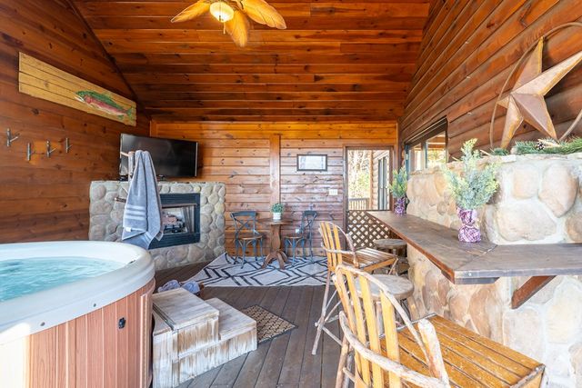 363 Crestview Drive, Morganton, GA 30560