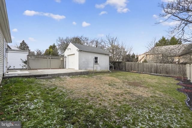 349 KIRKS LN, Drexel Hill, PA 19026