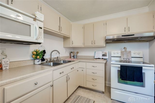 1109 Montgomery Avenue, Springfield, OH 45506