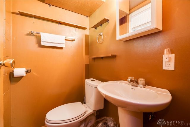 1109 Montgomery Avenue, Springfield, OH 45506