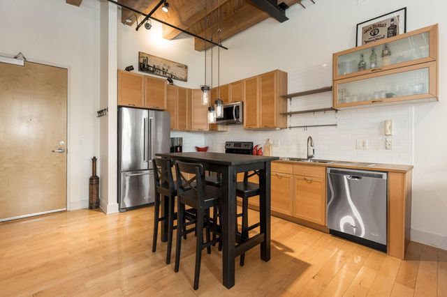 150 E Main Street, 305, Columbus, OH 43215