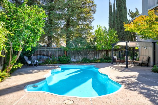 1164 Hidden Meadow, Manteca, CA 95337