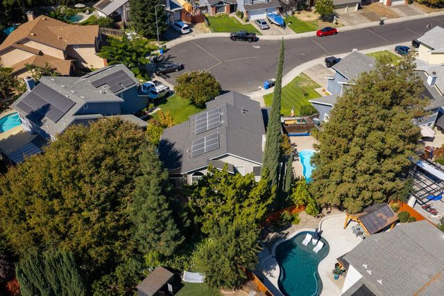 1164 Hidden Meadow, Manteca, CA 95337