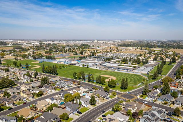 1164 Hidden Meadow, Manteca, CA 95337