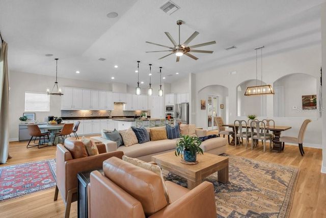 5331 SAGECREST DRIVE, Lithia, FL 33547