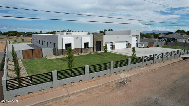 6521 N Citrus Road, Waddell, AZ 85355