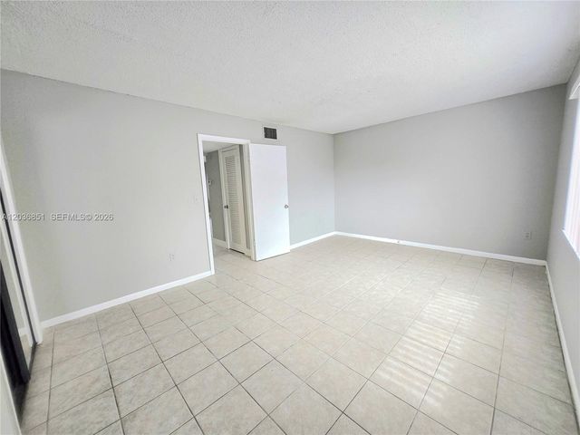 335 SW 20th Street 7, Fort Lauderdale, FL 33315