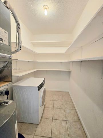 335 SW 20th Street 7, Fort Lauderdale, FL 33315