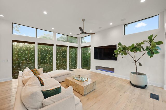 1201 Kenwood Ave, Austin, TX 78704