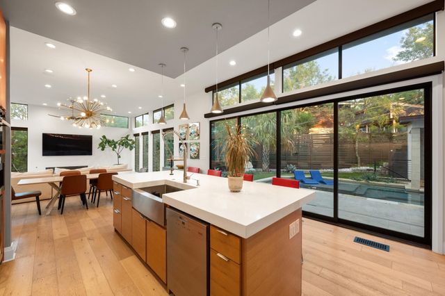 1201 Kenwood Ave, Austin, TX 78704