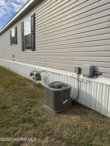 14900 Co Rd H, 143, Wauseon, OH 43567