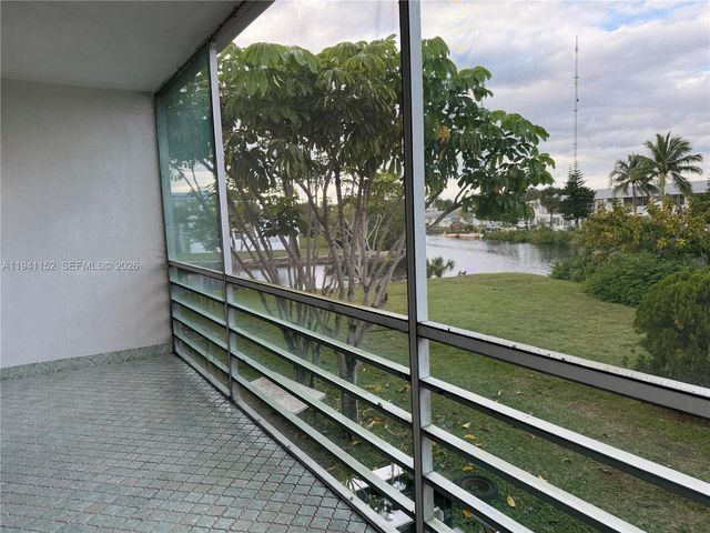 165 NE 203rd Ter 30, Miami Gardens, FL 33179