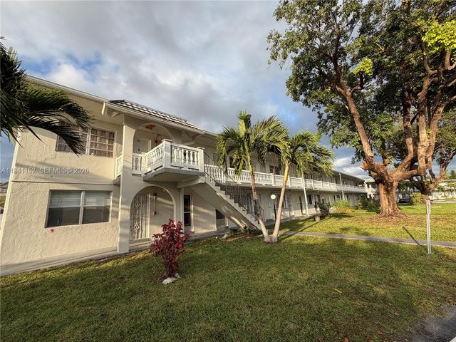 165 NE 203rd Ter 30, Miami Gardens, FL 33179