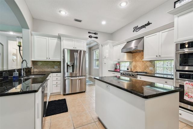 3025 NAUGHTON WAY, Tarpon Springs, FL 34688