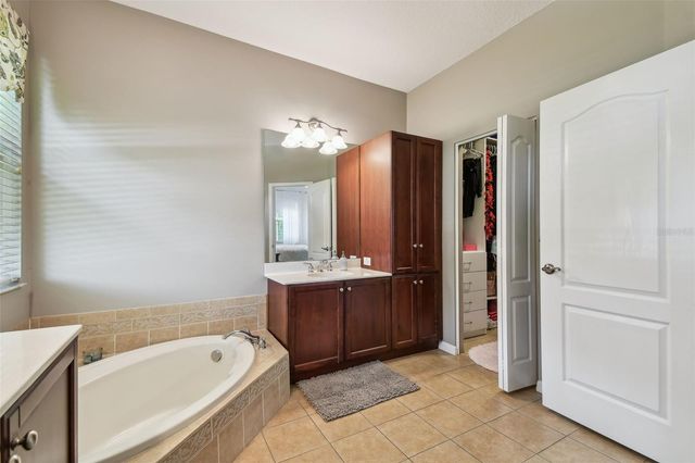 3025 NAUGHTON WAY, Tarpon Springs, FL 34688