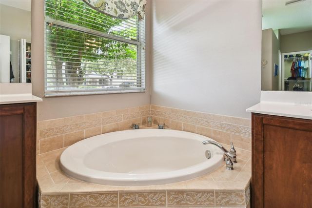 3025 NAUGHTON WAY, Tarpon Springs, FL 34688