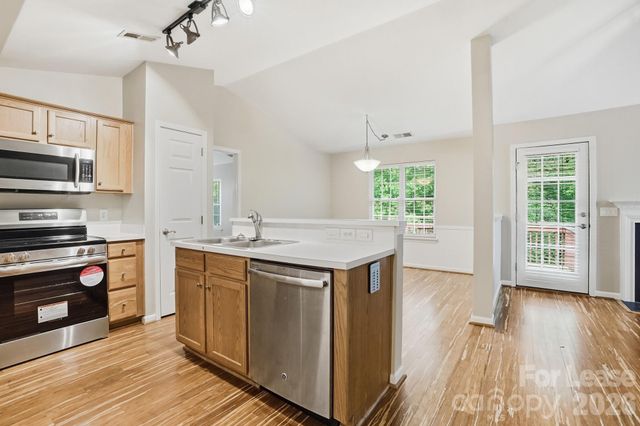2830 Black Walnut Lane, Charlotte, NC 28262