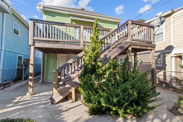 2603 Bernardo De Glavez Unit B, Galveston, TX 77550