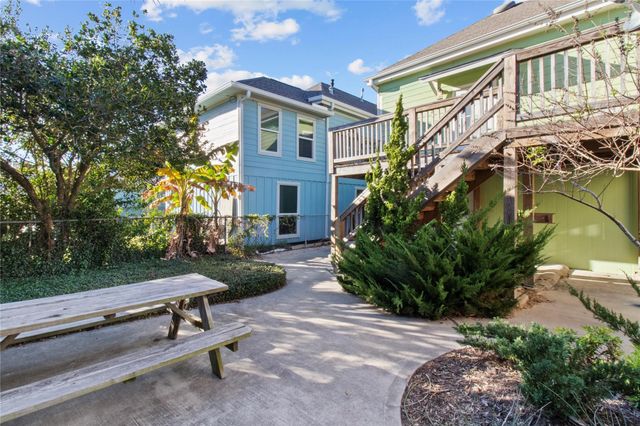 2603 Bernardo De Glavez Unit B, Galveston, TX 77550