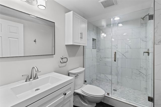 2603 Bernardo De Glavez Unit B, Galveston, TX 77550