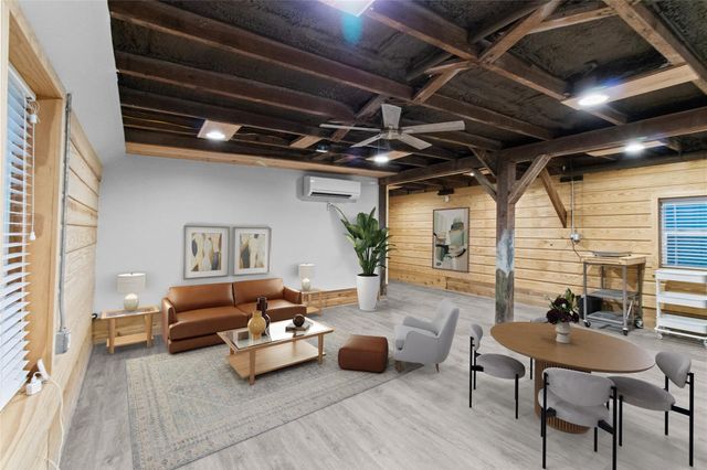 2603 Bernardo De Glavez Unit B, Galveston, TX 77550