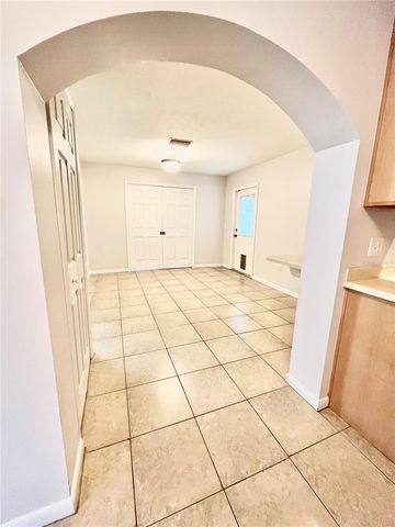 1708 POND LAKE DRIVE, Tampa, FL 33612