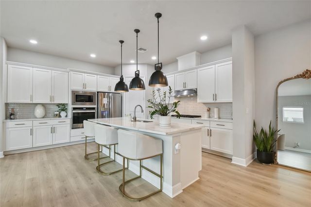 3814 WEST DE LEON STREET, Tampa, FL 33609