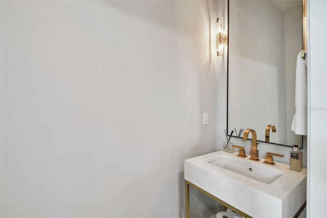 3814 WEST DE LEON STREET, Tampa, FL 33609