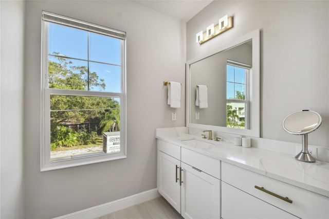 3814 WEST DE LEON STREET, Tampa, FL 33609