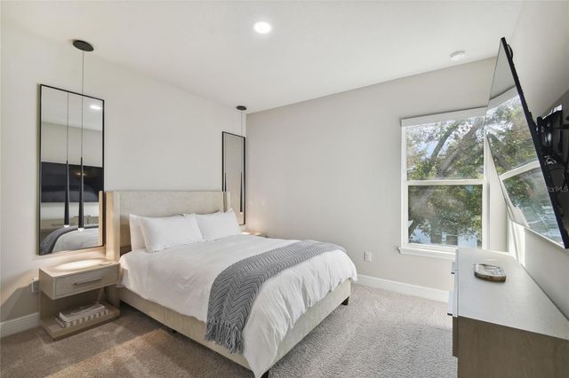 3814 WEST DE LEON STREET, Tampa, FL 33609
