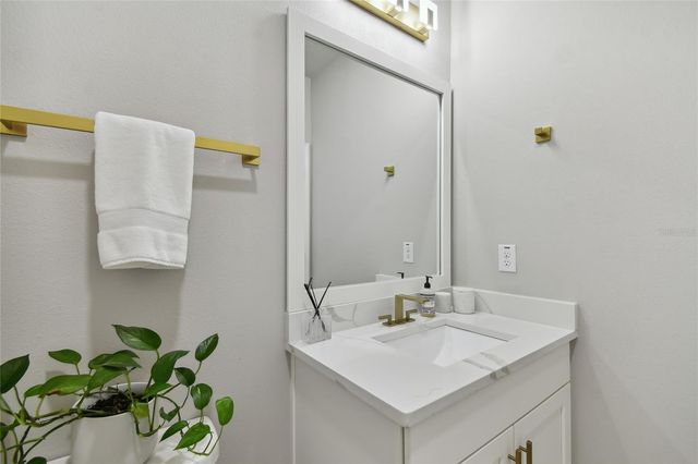 3814 WEST DE LEON STREET, Tampa, FL 33609
