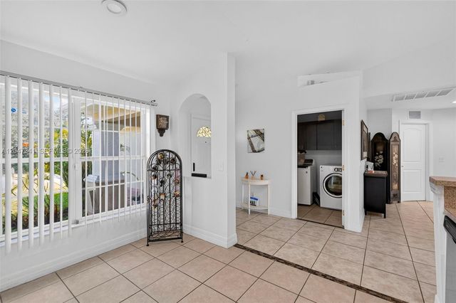 2501 57th Street W, Lehigh Acres, FL 33971