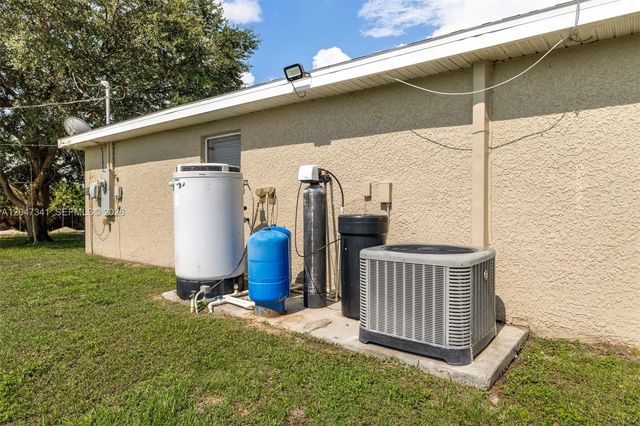 2501 57th Street W, Lehigh Acres, FL 33971