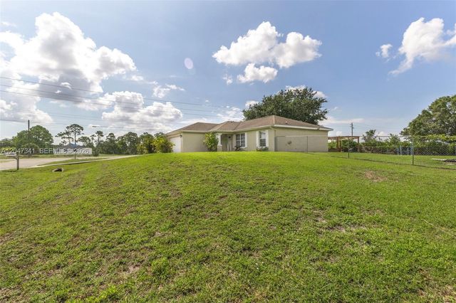 2501 57th Street W, Lehigh Acres, FL 33971