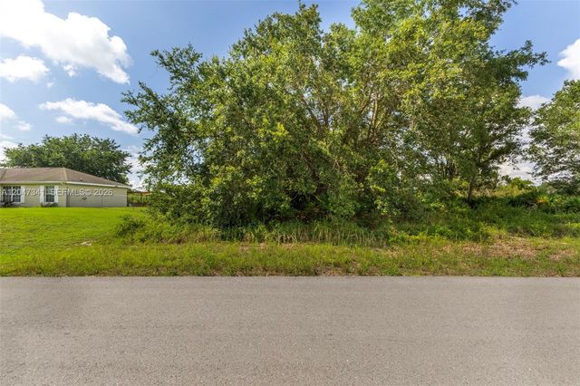 2501 57th Street W, Lehigh Acres, FL 33971