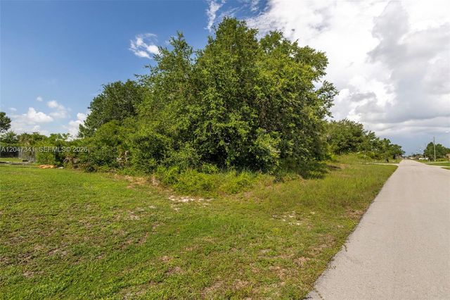 2501 57th Street W, Lehigh Acres, FL 33971