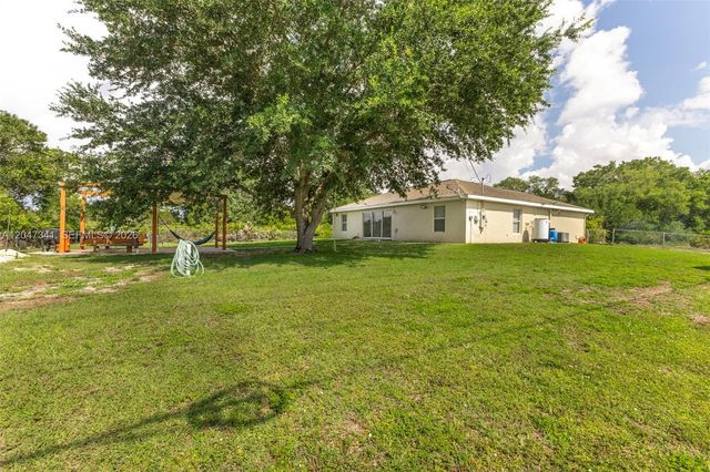 2501 57th Street W, Lehigh Acres, FL 33971