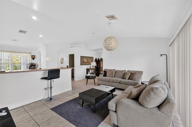 2501 57th Street W, Lehigh Acres, FL 33971