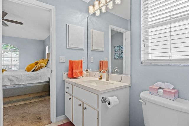 2718 FEIFFER CIRCLE, Sarasota, FL 34235