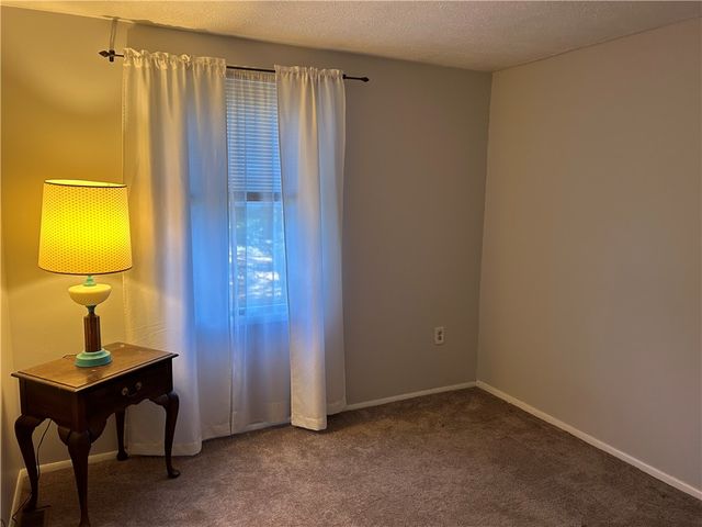 934 Lynwood Ct, Cranberry Twp, PA 16066