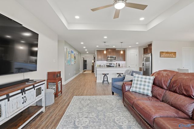 205 Goldie Court, New Market, AL 35761