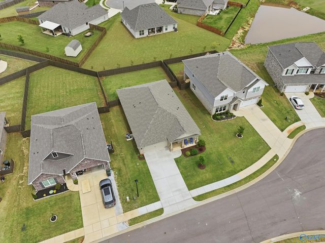 205 Goldie Court, New Market, AL 35761