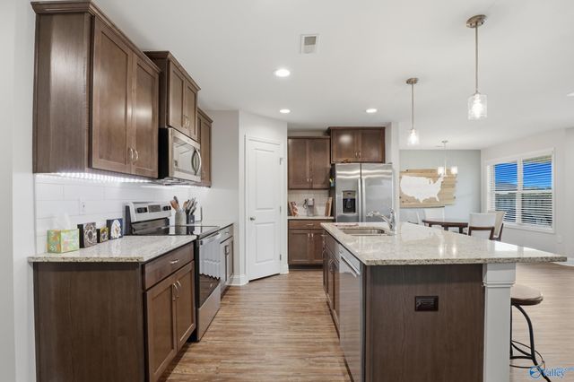 205 Goldie Court, New Market, AL 35761