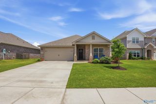 205 Goldie Court, New Market, AL 35761