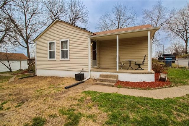 1014 E Smith Avenue, Independence, MO 64050