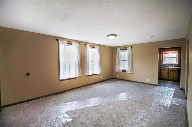 1014 E Smith Avenue, Independence, MO 64050