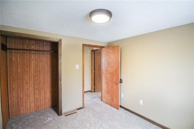 1014 E Smith Avenue, Independence, MO 64050