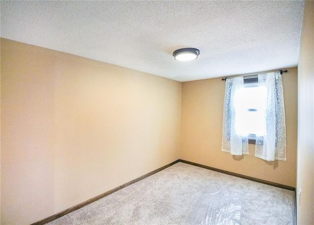 1014 E Smith Avenue, Independence, MO 64050