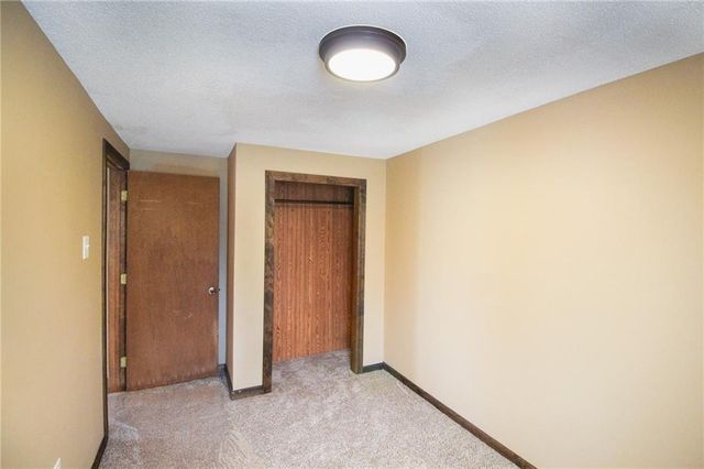 1014 E Smith Avenue, Independence, MO 64050